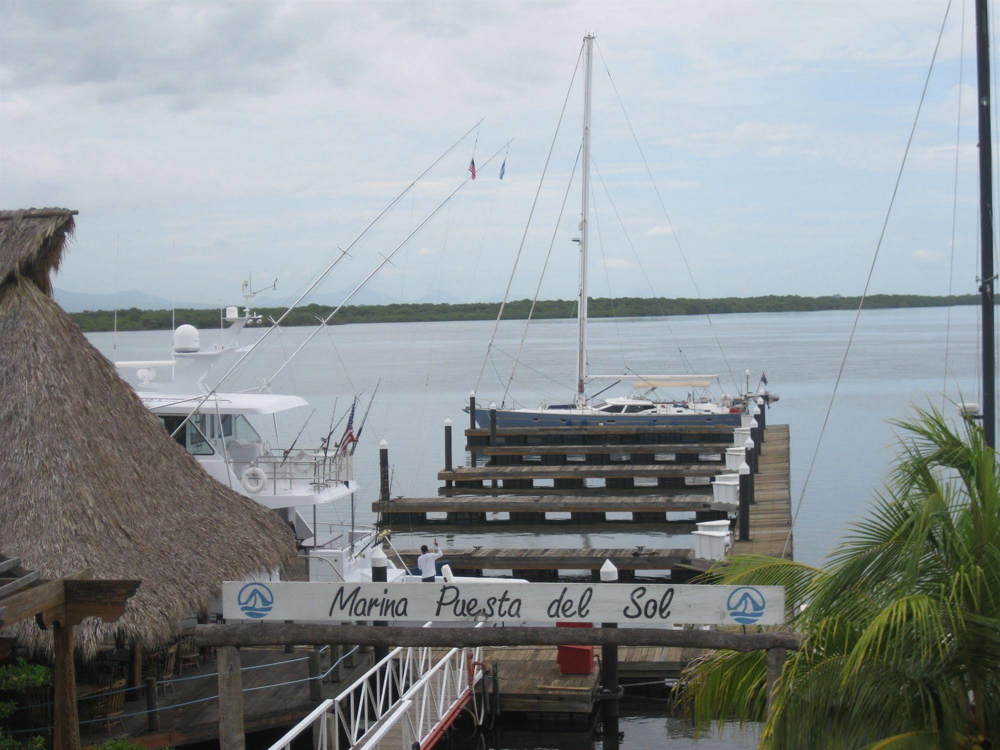 Marina Puesta Del Sol Hotell Aposentillo Eksteriør bilde